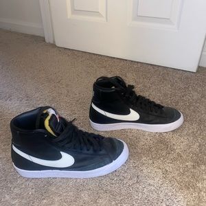 Nike Blazer Mid '77 Vintage Women's Shoe size 8
